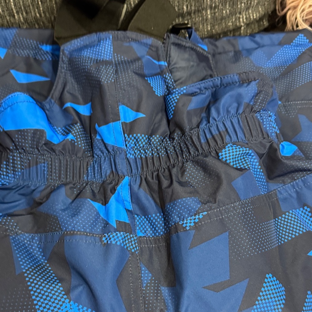 $5- Gustin Blue and Black Geometric Snow Bib - NWOT - Picture 4 of 4